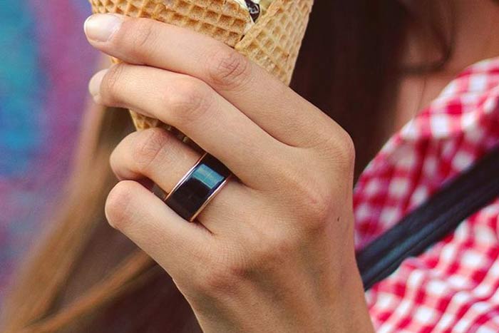 New Smart Ring Now send Real Time Heartbeats to your Lover