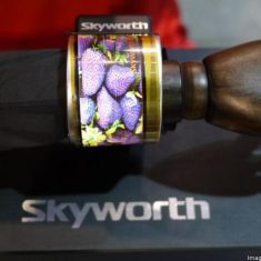 Skyworth Presenting AMOLED Wearable